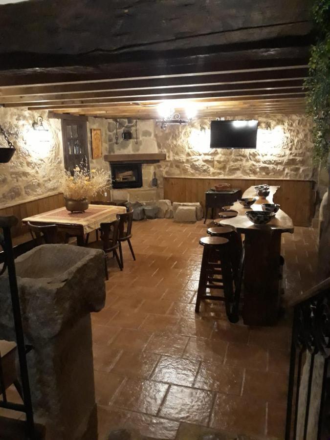 Hostal La Bodeguita Cuzcurrita-Río Tirón Exterior foto